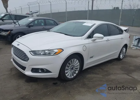 2013 Ford Fusion Energi Se Luxury z USA, uszkodzony, nr VIN 3FA6P0PU0DR285468